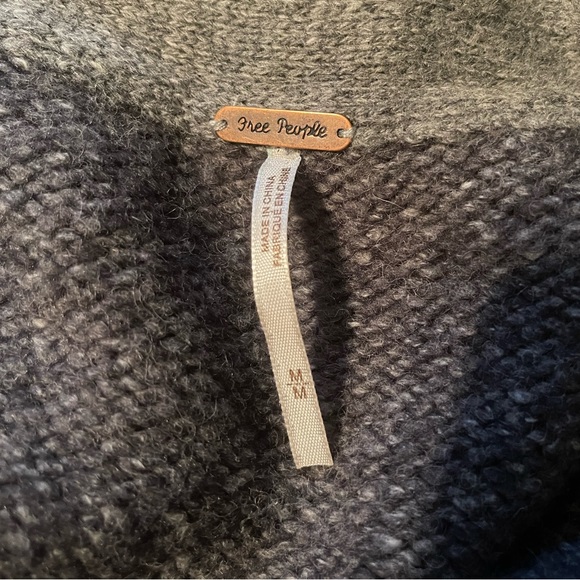 Free People “Bonsai Boy” Flower Stripe Duster/Cardigan; M - Picture 4 of 5